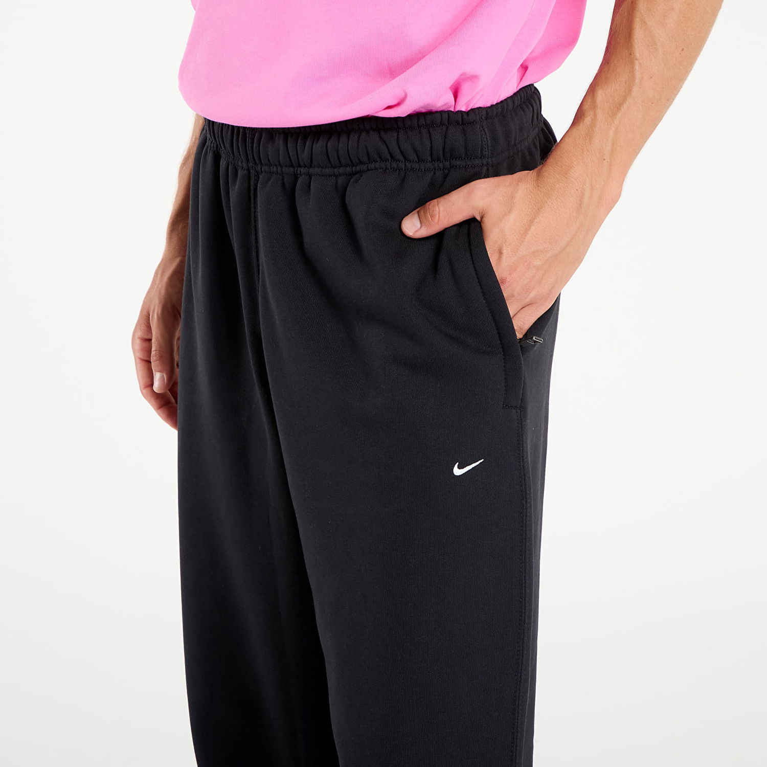 Joggingbukser Nike Solo Swoosh Fleece Open-Hem Pants Sort | HV1090-010, 1