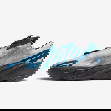 Sneakers og sko adidas Yeezy Yeezy Boost 700 MNVM "Bright Cyan" Blå | GZ3079, 0